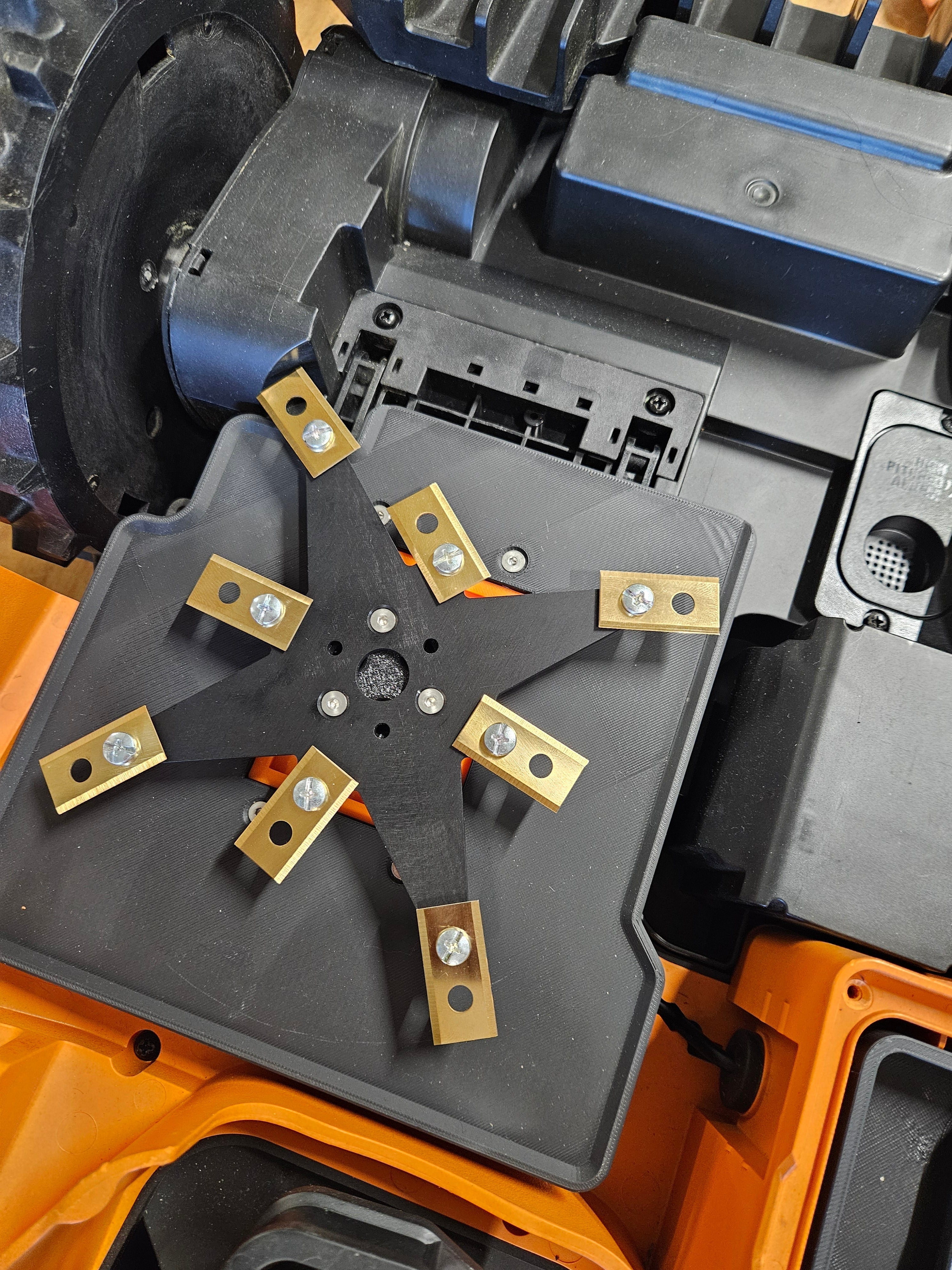 Wie verbessert man seinen Mähroboter? Mulchen wie ein Profi !